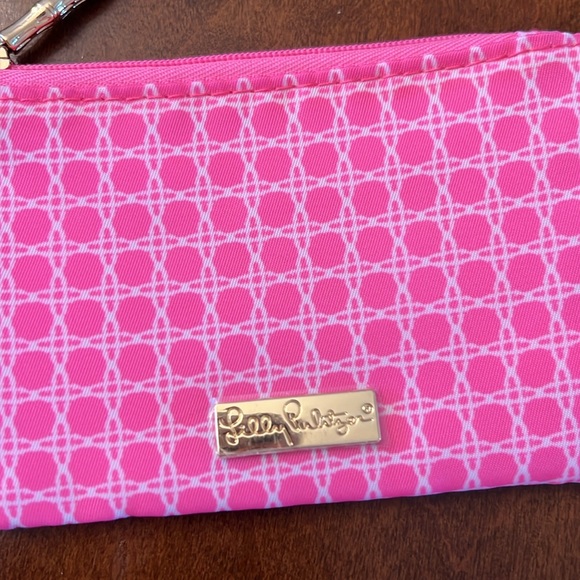 Lilly Pulitzer pink ID case with keychain - Picture 2 of 6